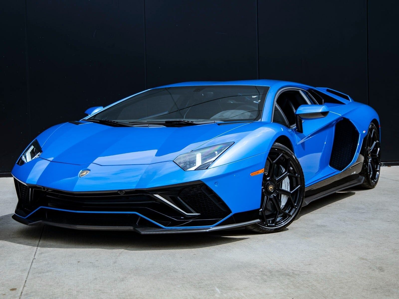 LAMBORGHINI
