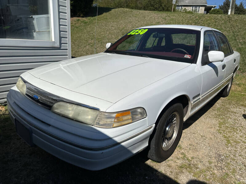 Ford Crown Victoria