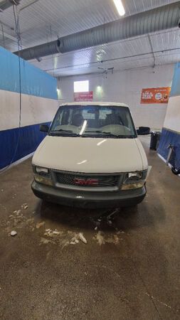 GMC Safari