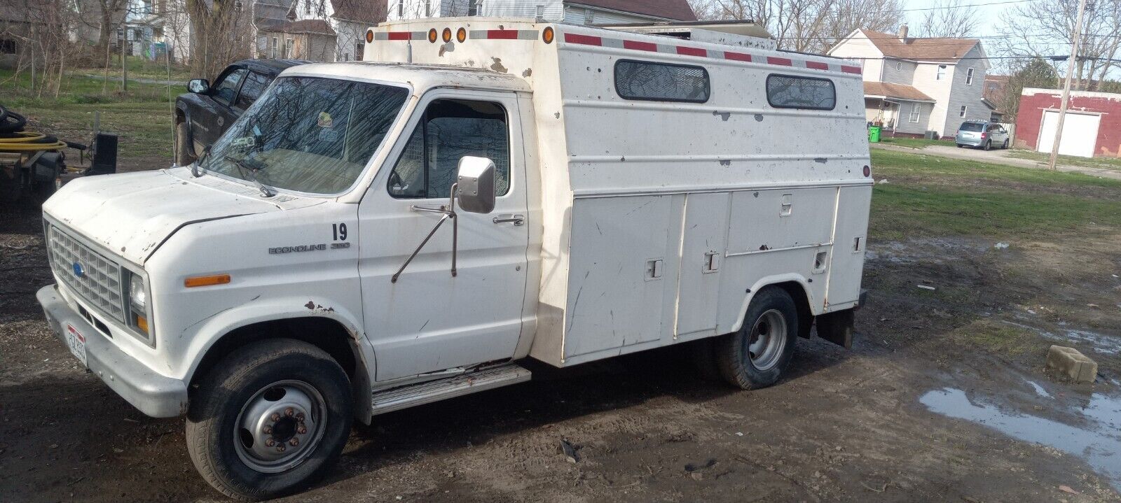 Ford E-350