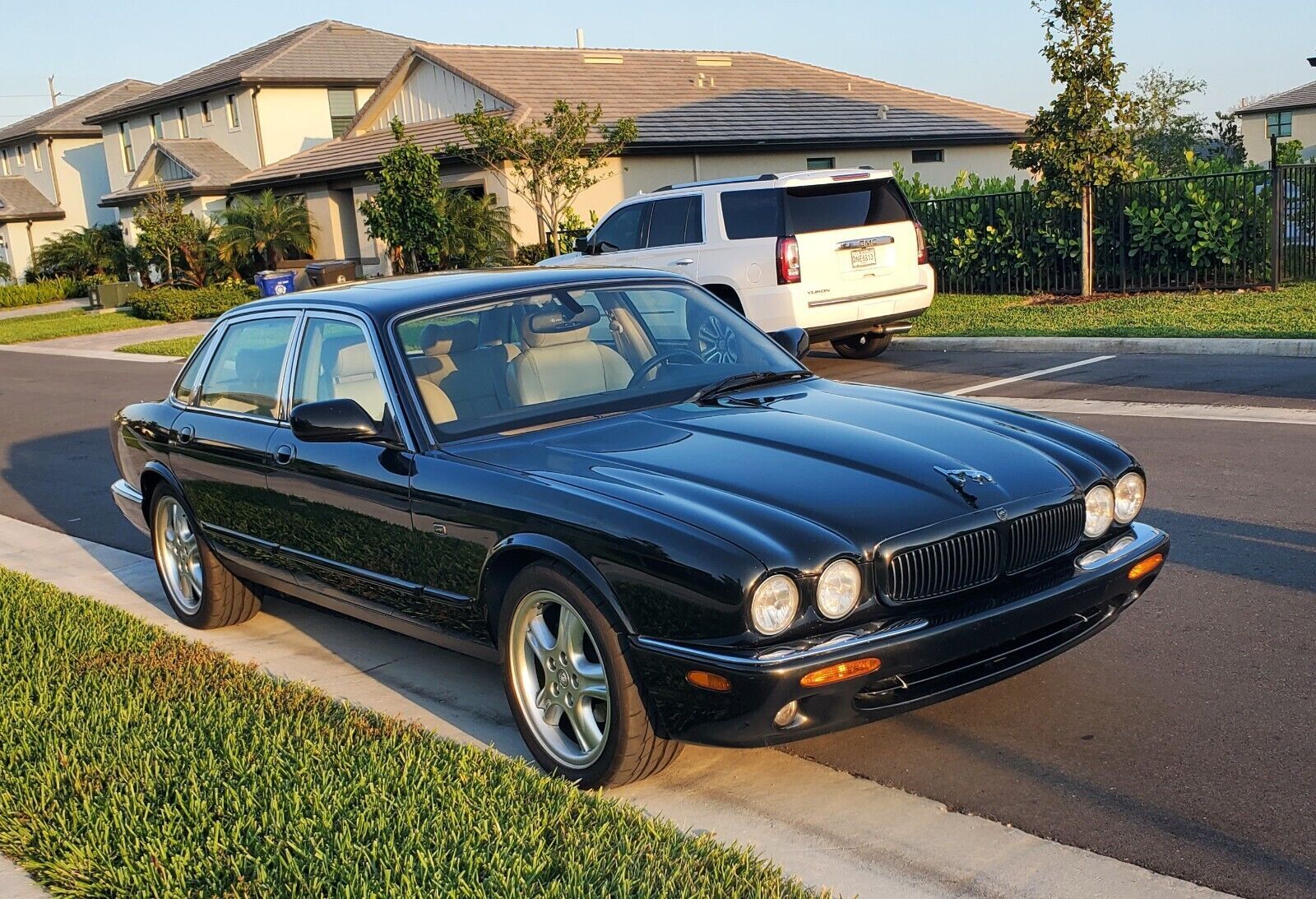 Jaguar XJ