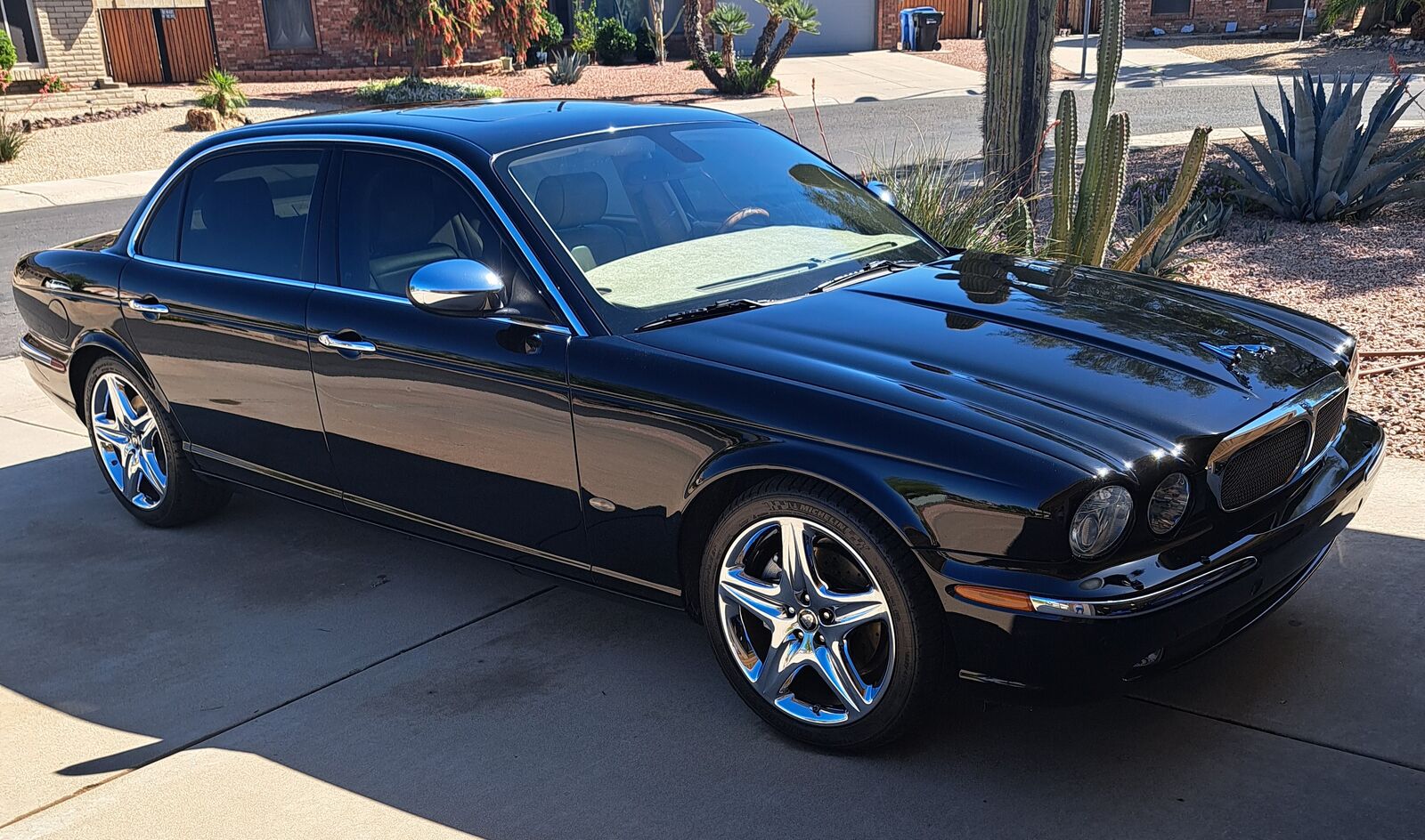 Jaguar XJ