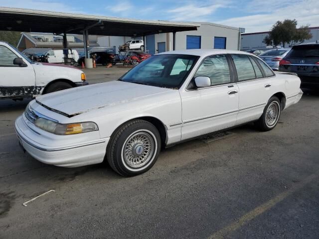Ford Crown Victoria