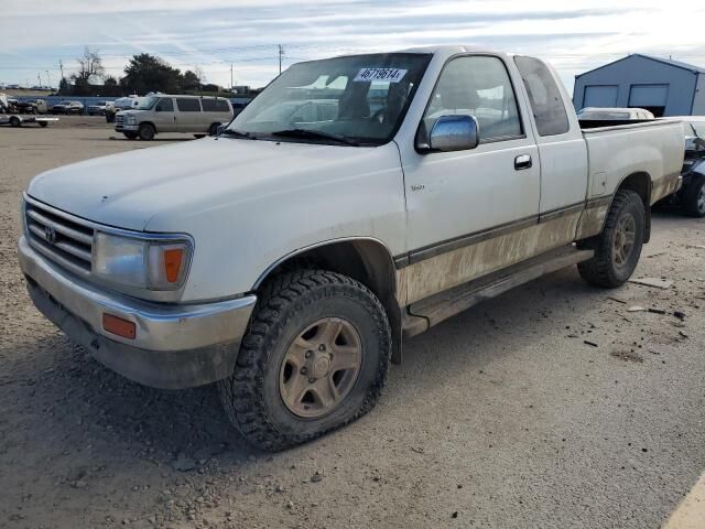 Toyota T100