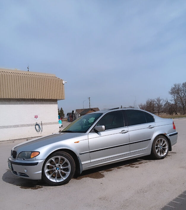 BMW 330i