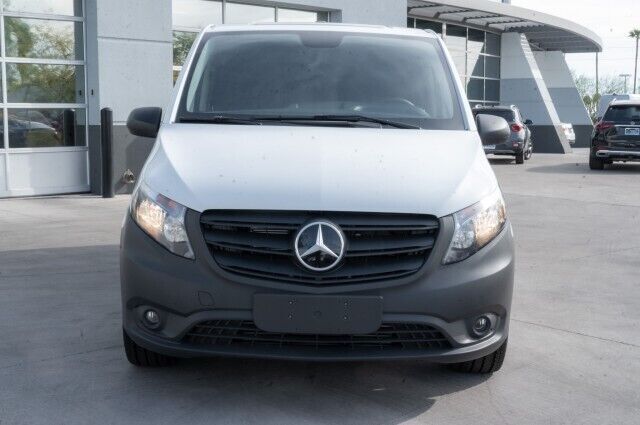 2023 Mercedes-Benz METRIS