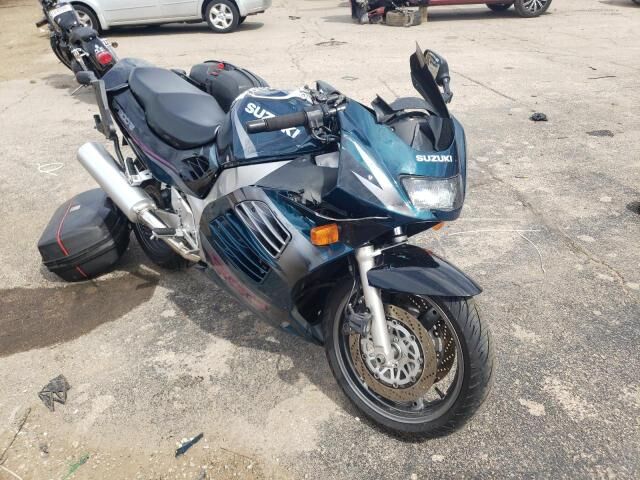 Suzuki RF900R