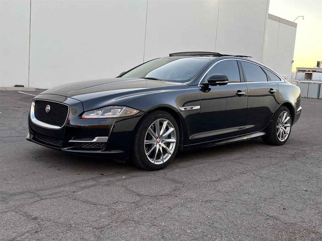 2017 JAGUAR XJ