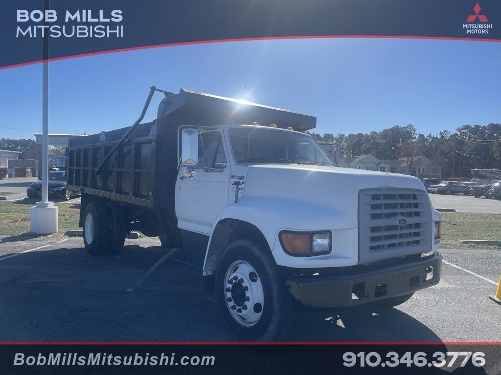 Ford F-700