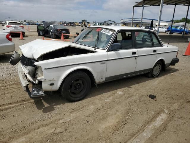 Volvo 240 Series