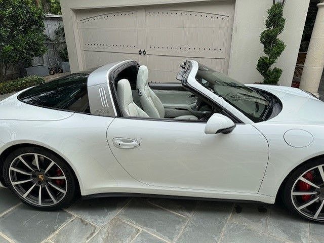PORSCHE