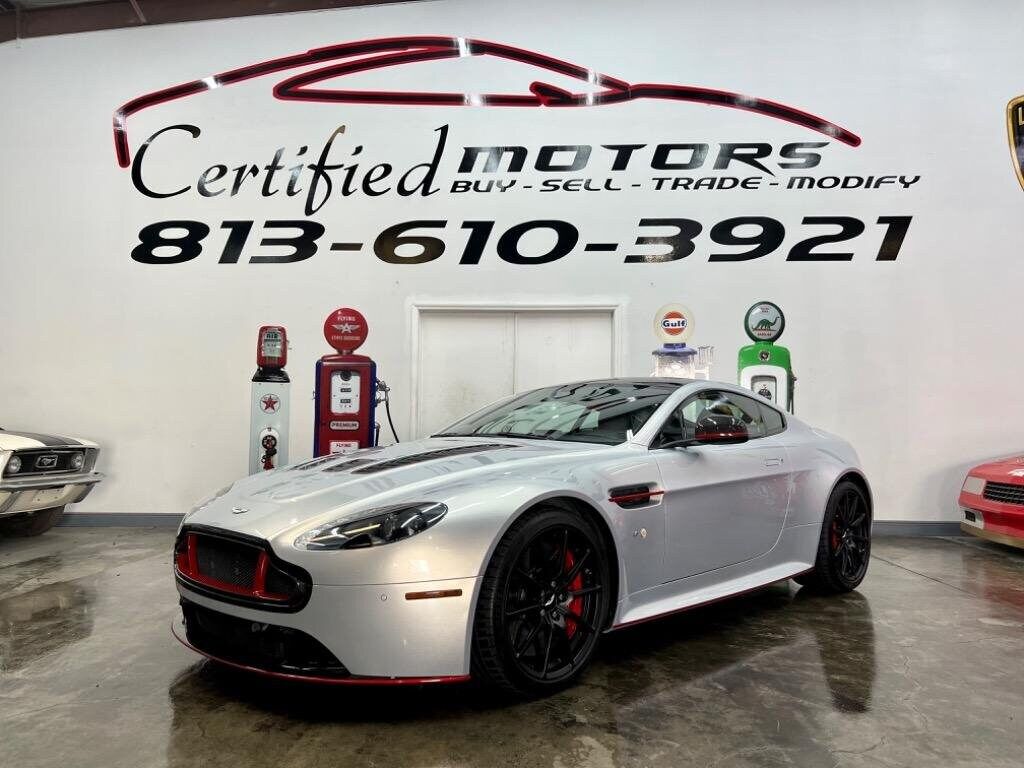 Aston Martin V12 Vantage