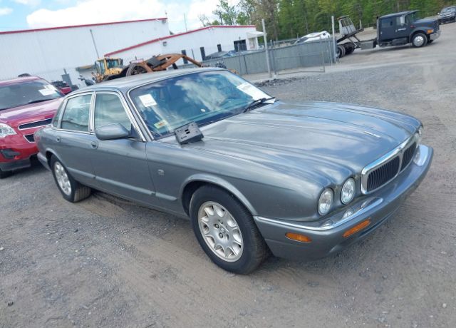 Jaguar XJ8