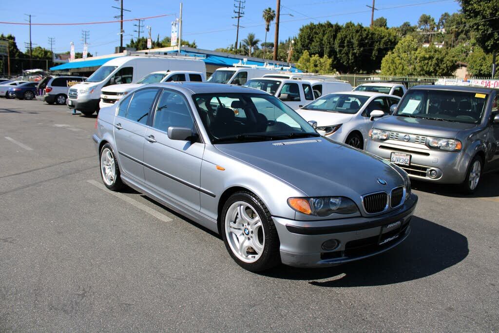 BMW 330i