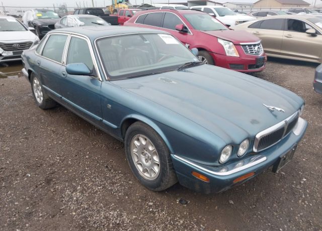 Jaguar XJ8