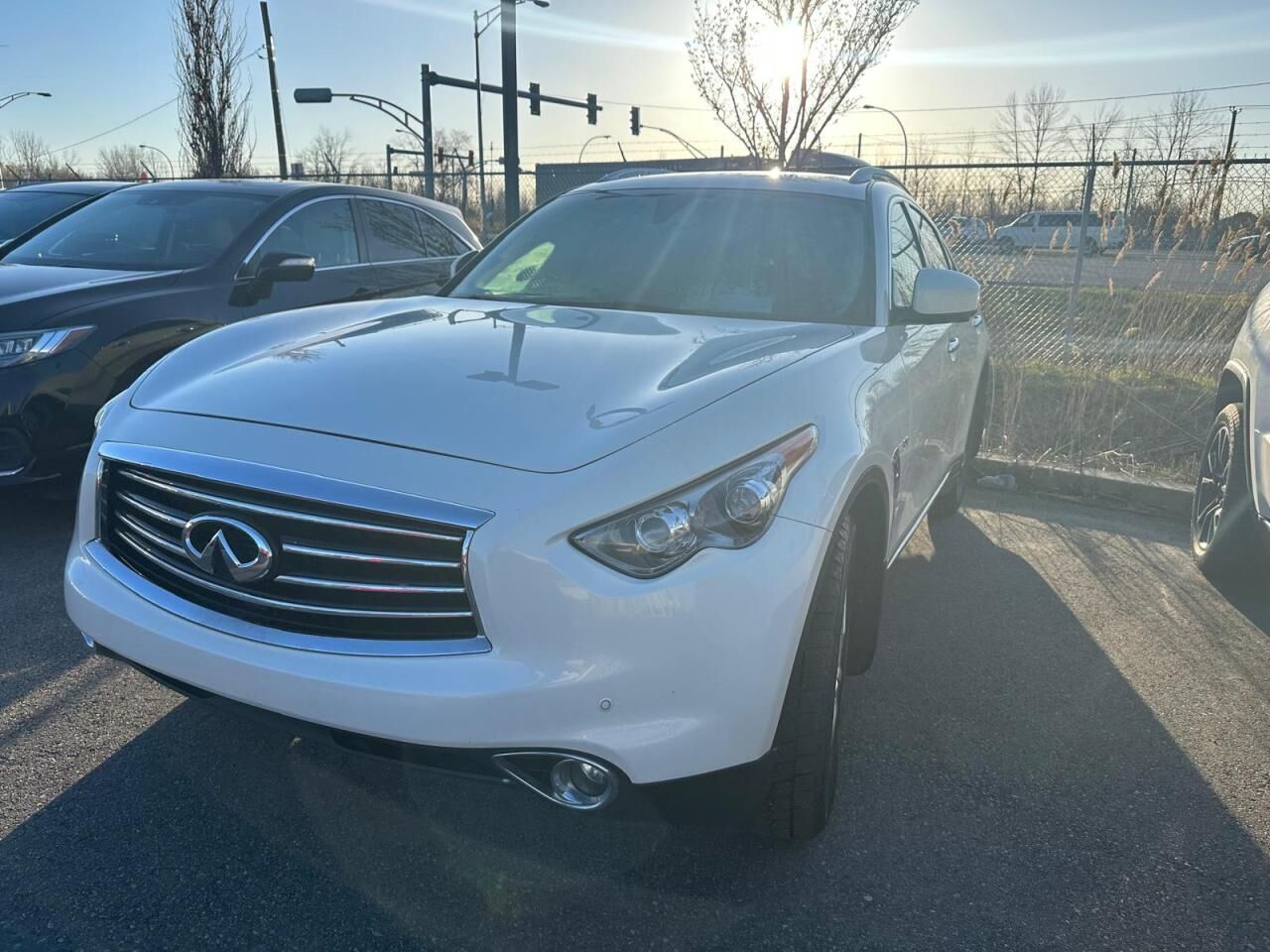 Infiniti QX70