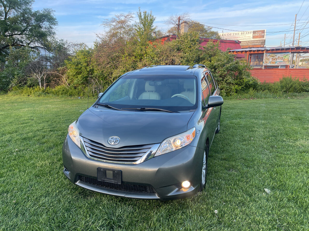 2013 TOYOTA Sienna