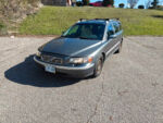 2004 VOLVO V70