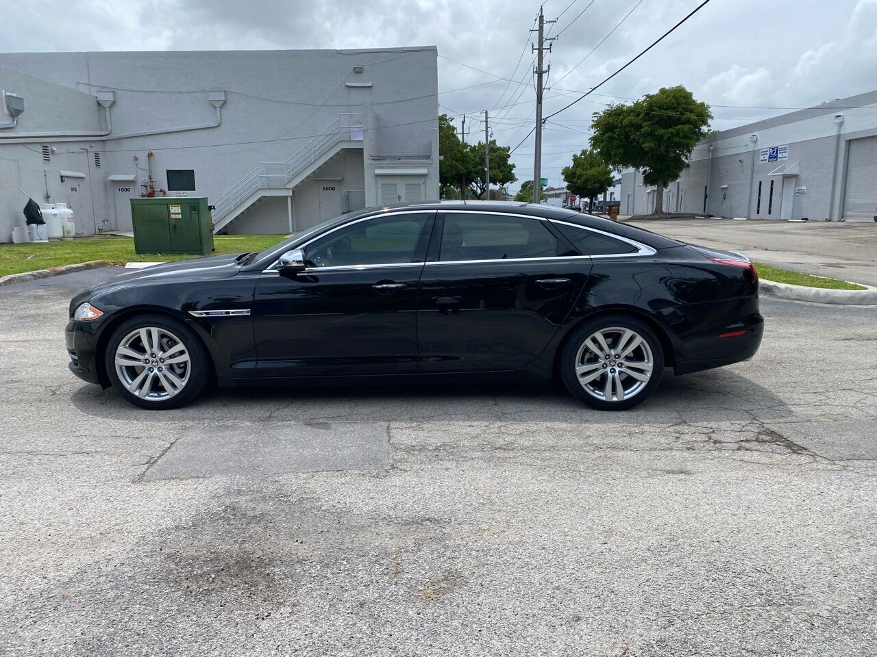 Jaguar XJ