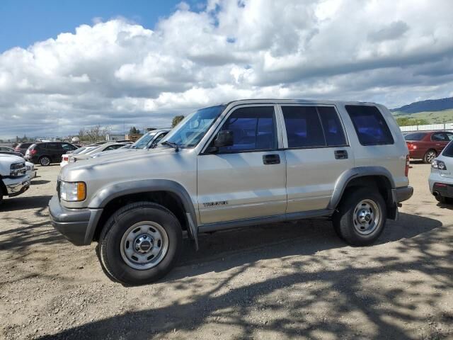 Isuzu Trooper
