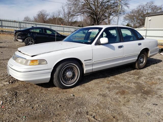 Ford Crown Victoria