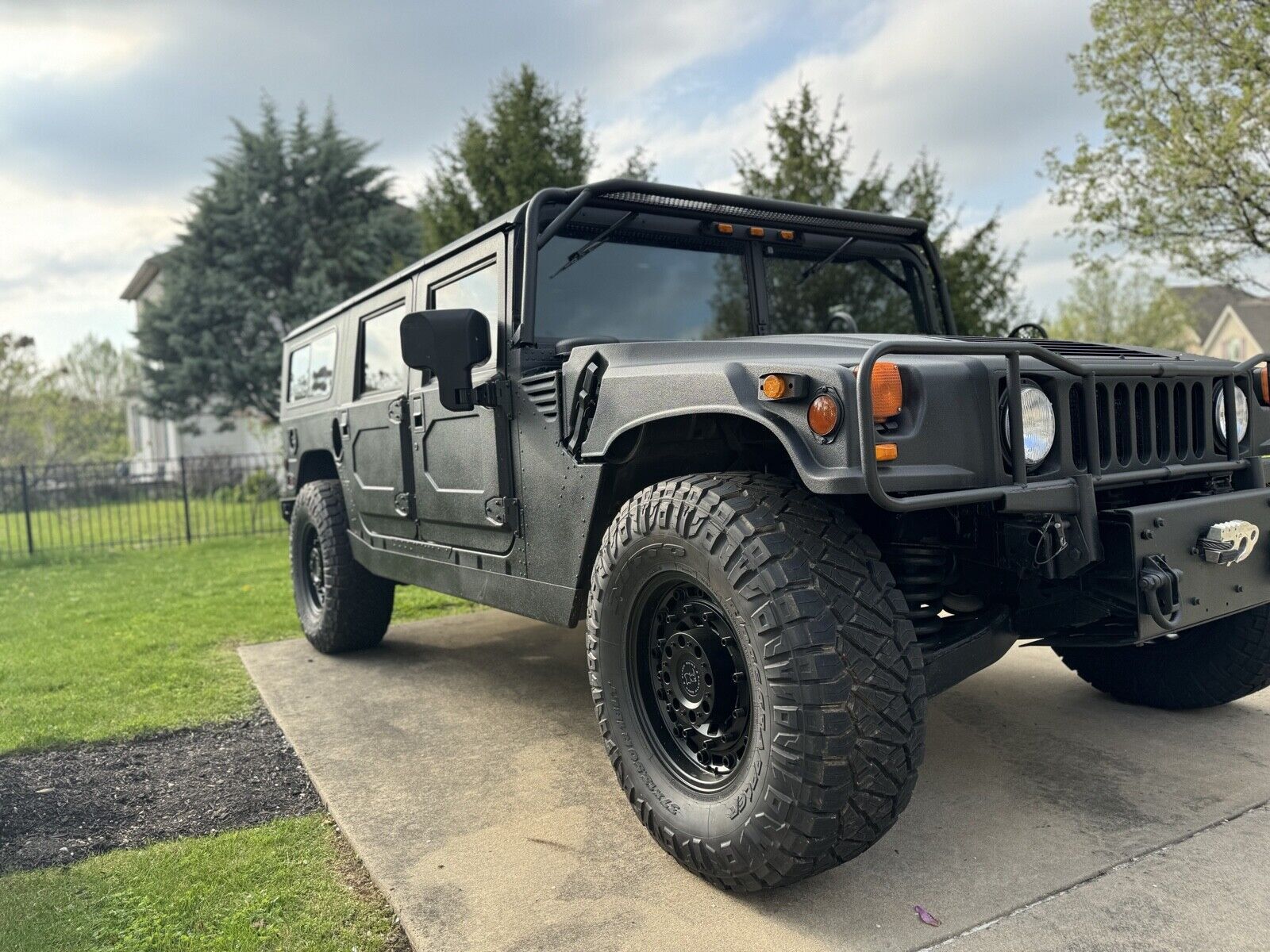 HUMMER H1