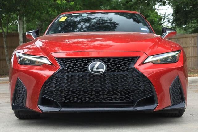 2021 Lexus IS