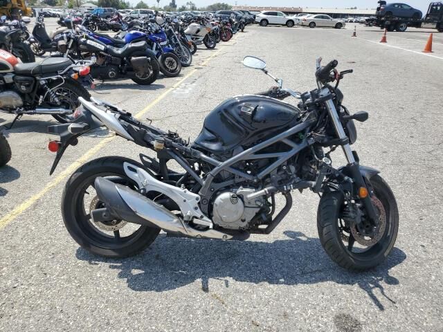 Suzuki SFV650