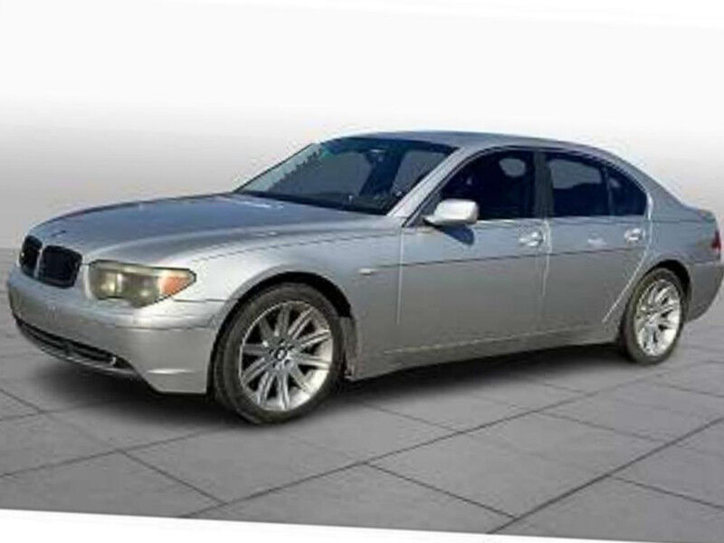 BMW 745i