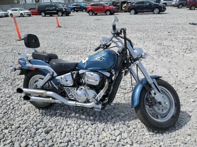 Suzuki VZ800