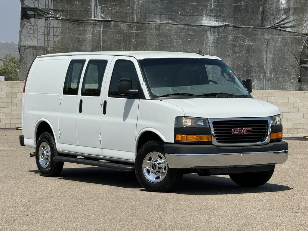2022 GMC Savana