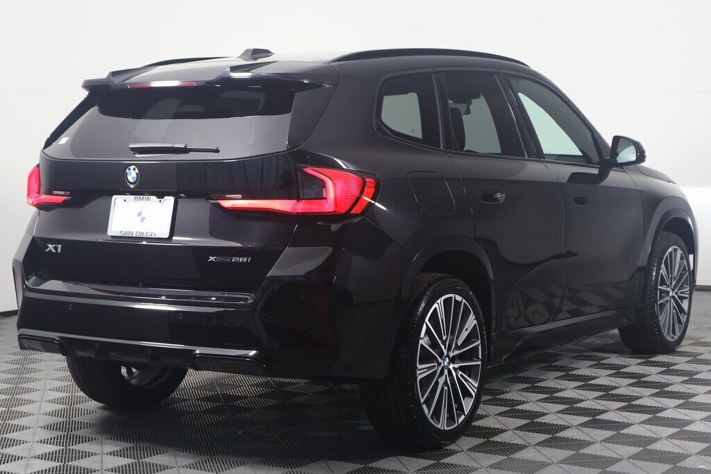 2024 BMW X1