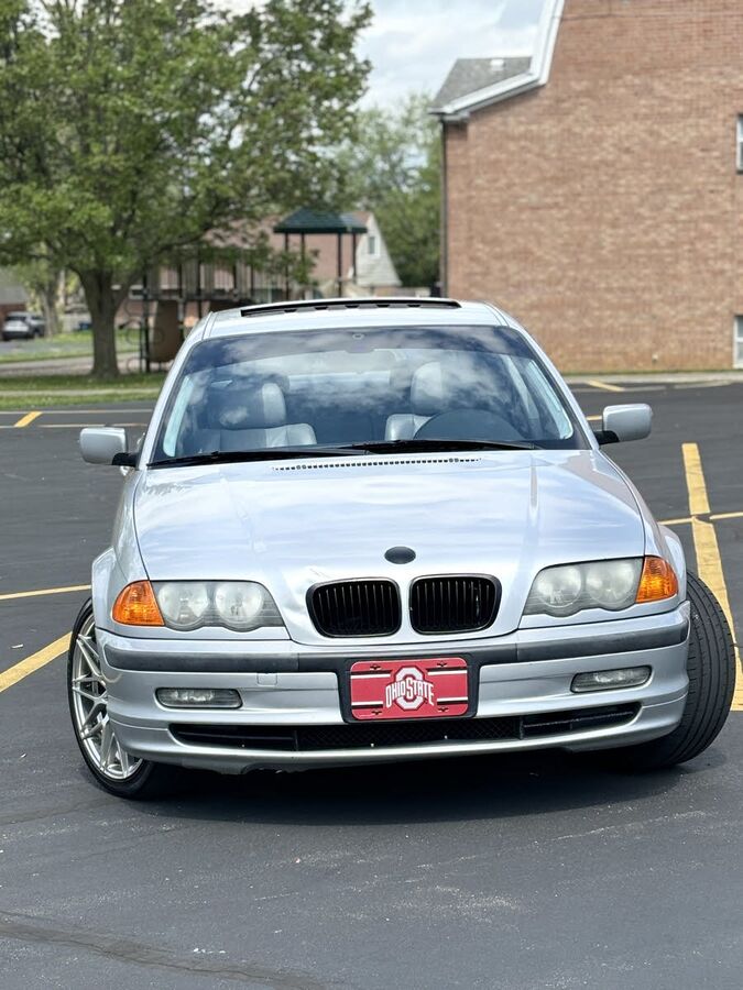 BMW 328i
