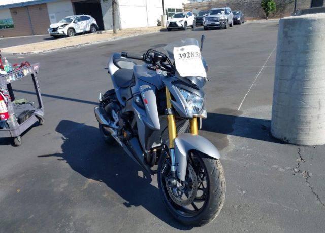 Suzuki GSX-S1000