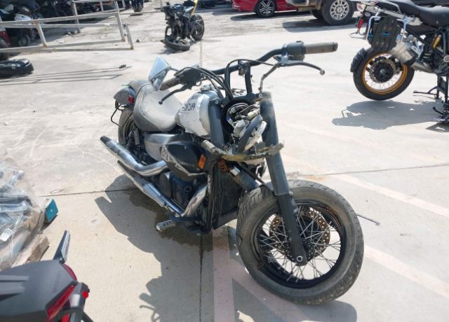 Honda VT750 (Shadow Phantom)