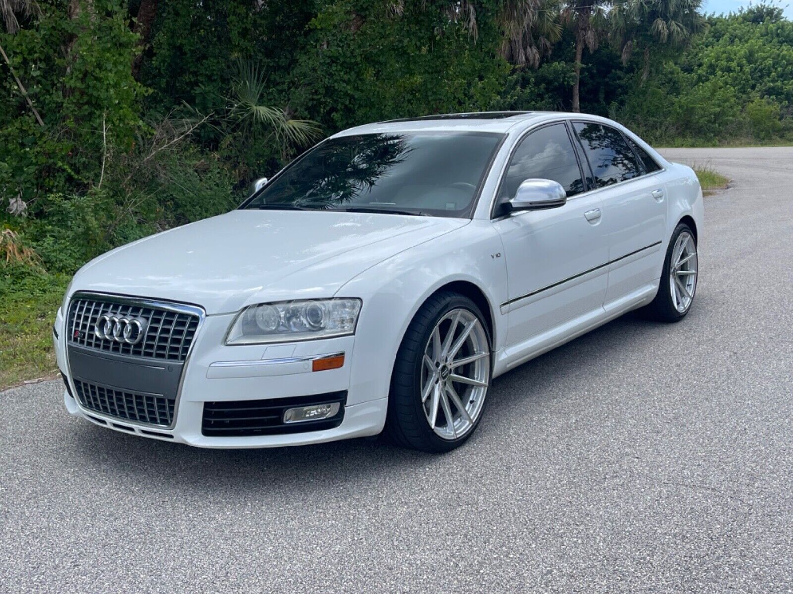 Audi S8