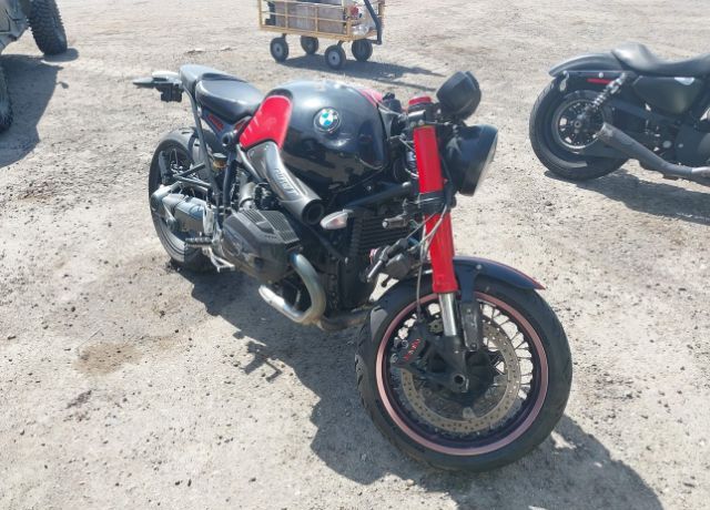BMW R nineT