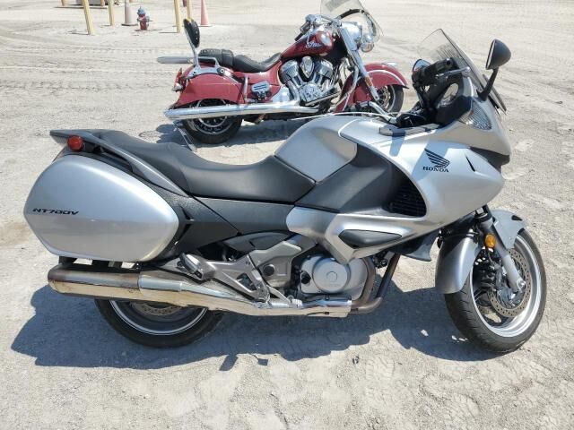 Honda NT700VA/NT700V