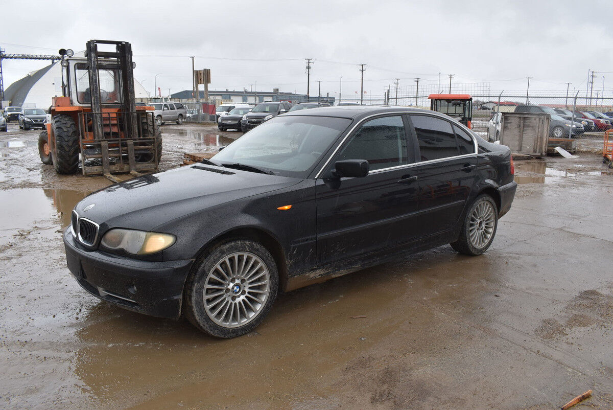 BMW 330i