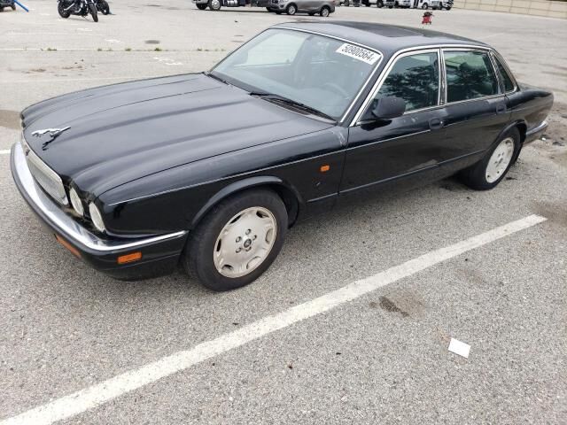 Jaguar XJ6