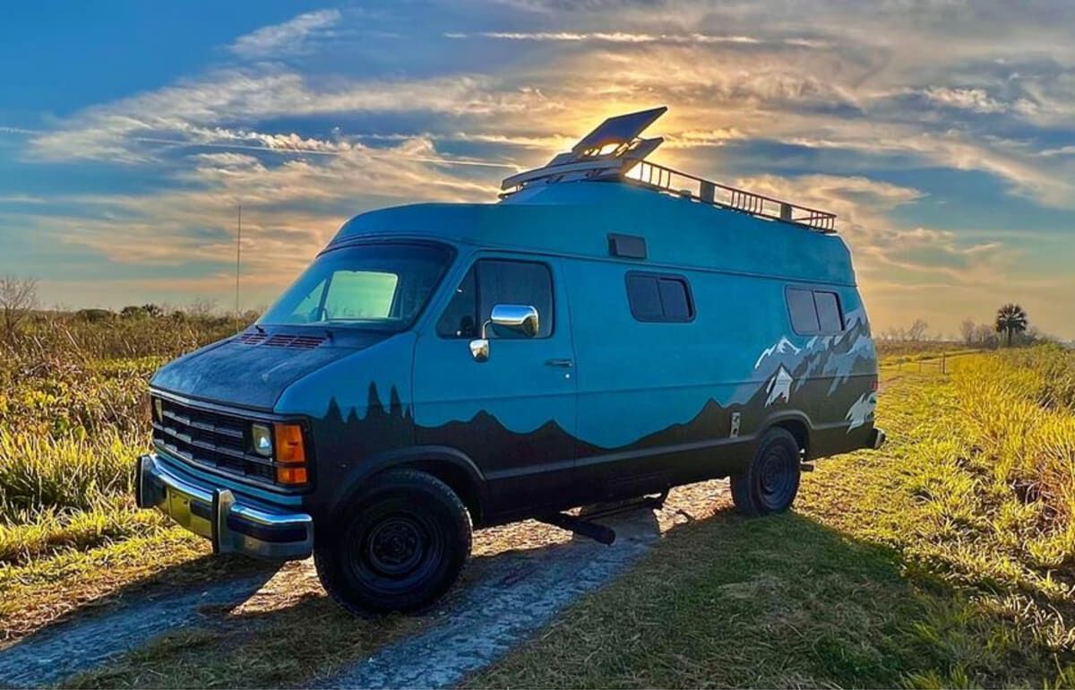 Dodge Ram Van