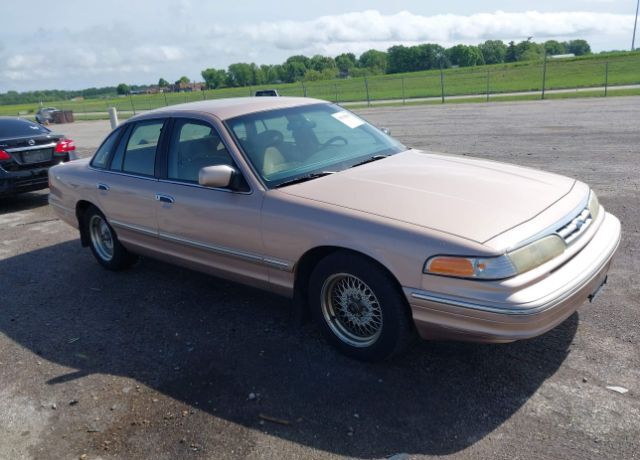 Ford Crown Victoria