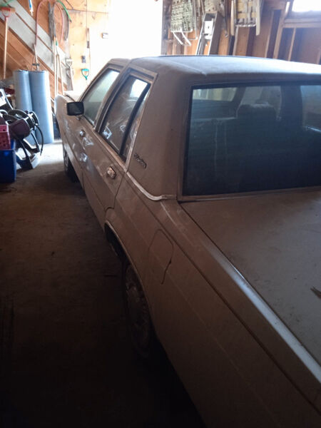 Ford Crown Victoria