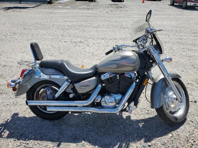 Honda VT1100C2 (SHADOW SABRE)
