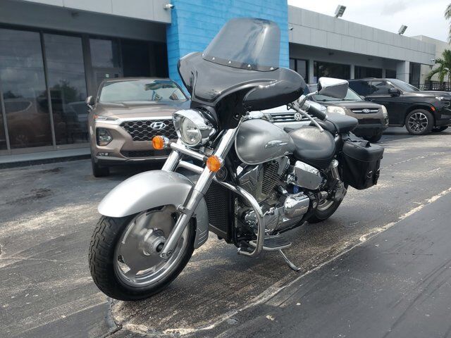Honda VTX1300R