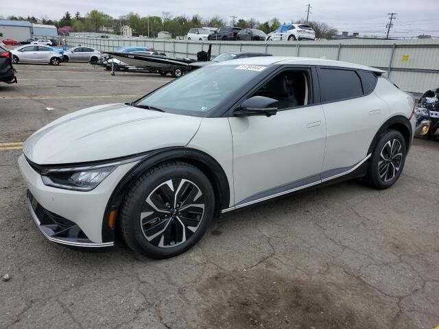 2022 KIA EV6