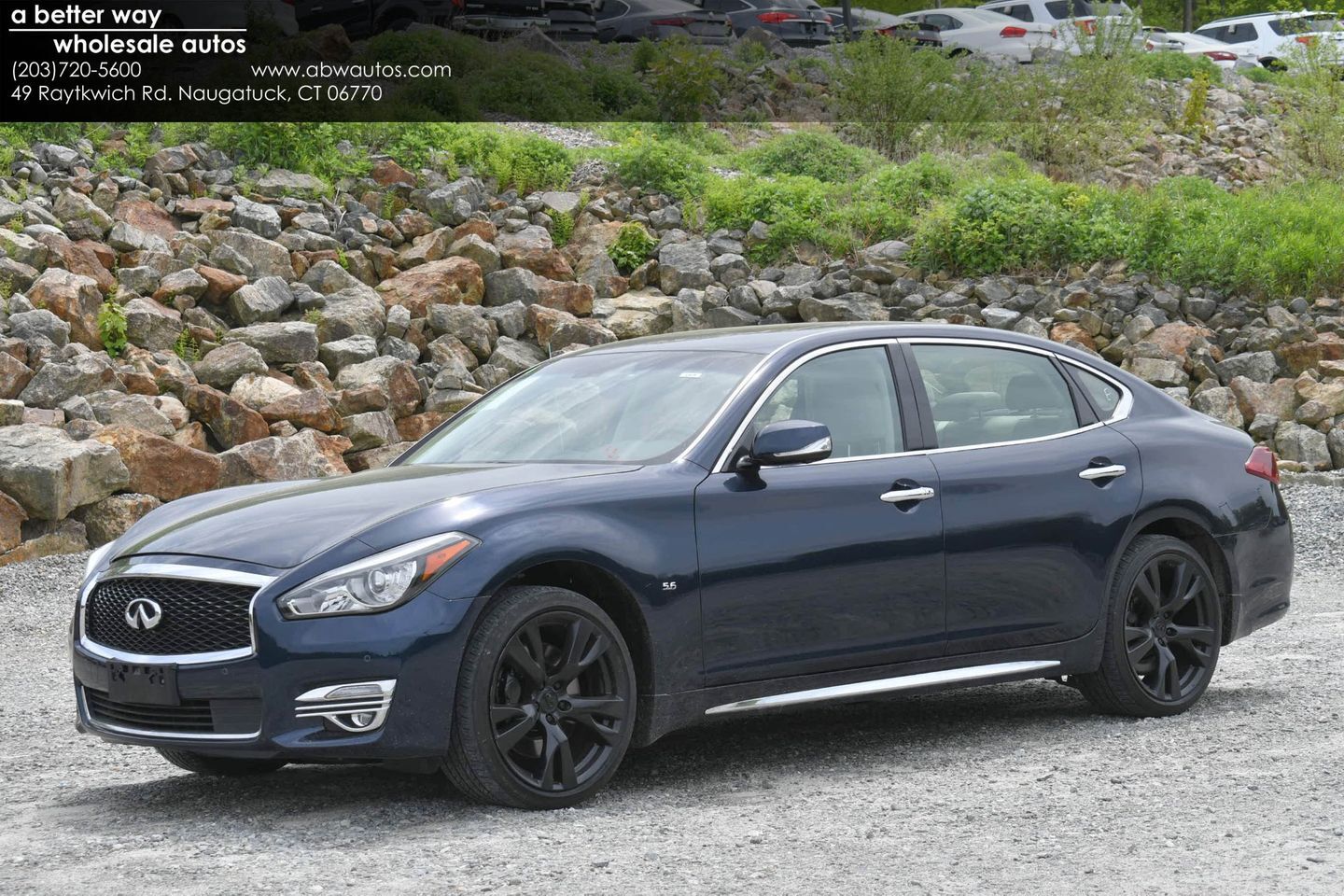 Infiniti Q70L