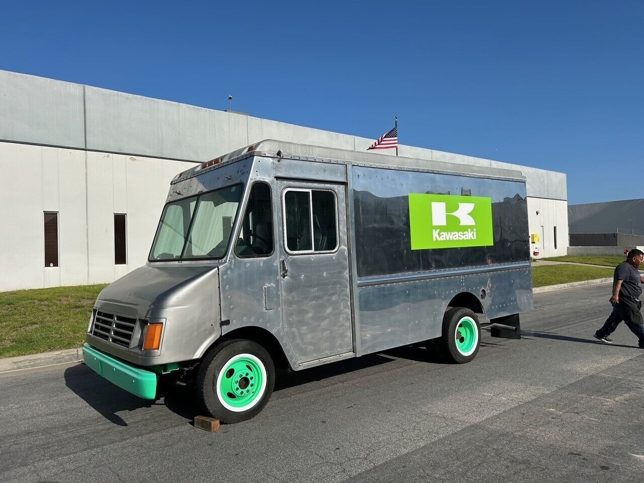 GMC P Truck Forward