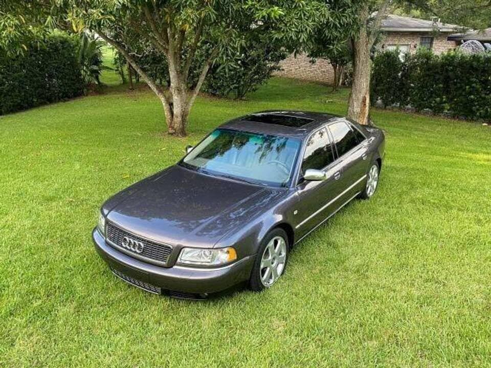Audi S8