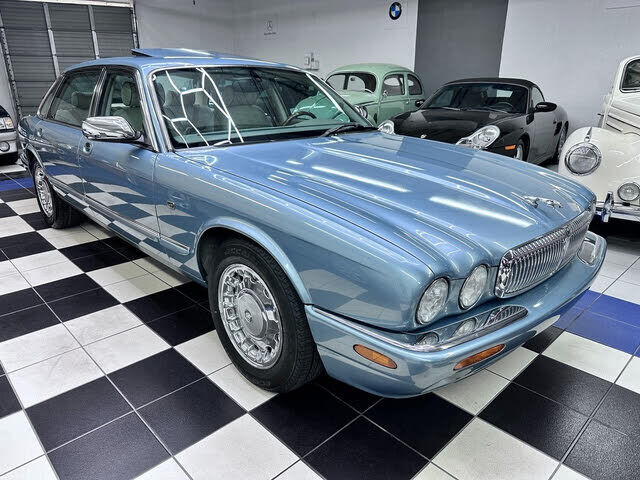 Jaguar Vanden Plas